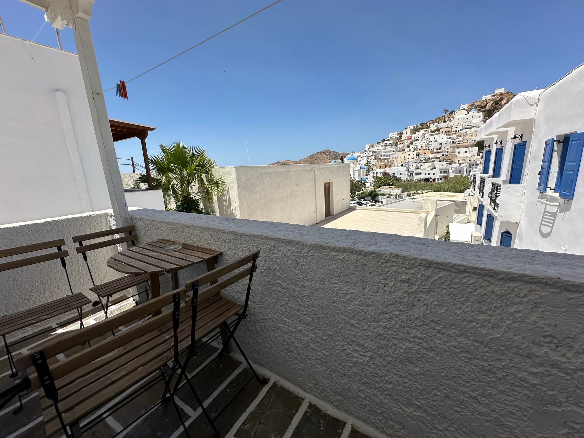 Apartment with kitchenette and living area - View 11